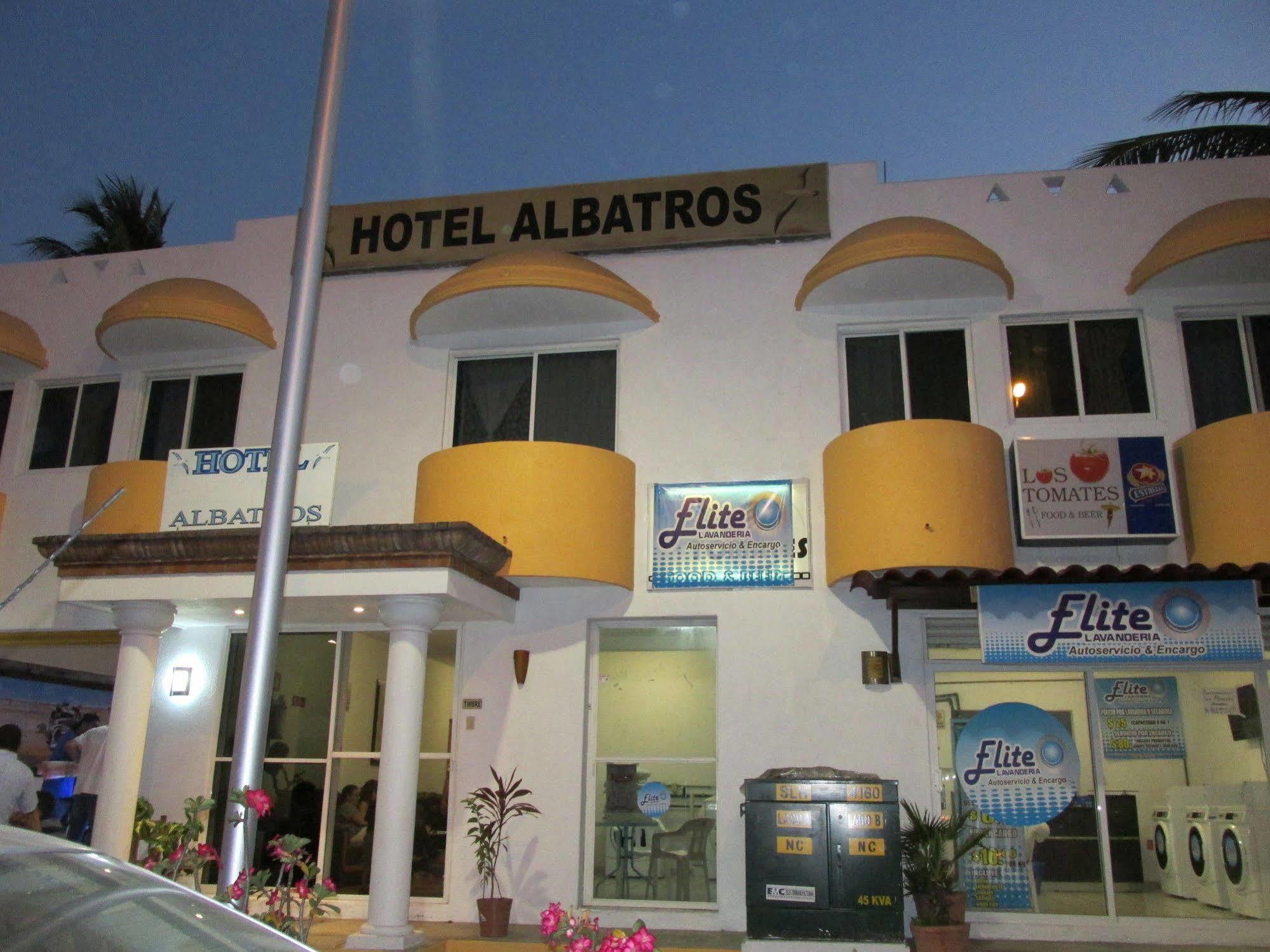 Hotel Albatros Manzanillo Exteriér fotografie