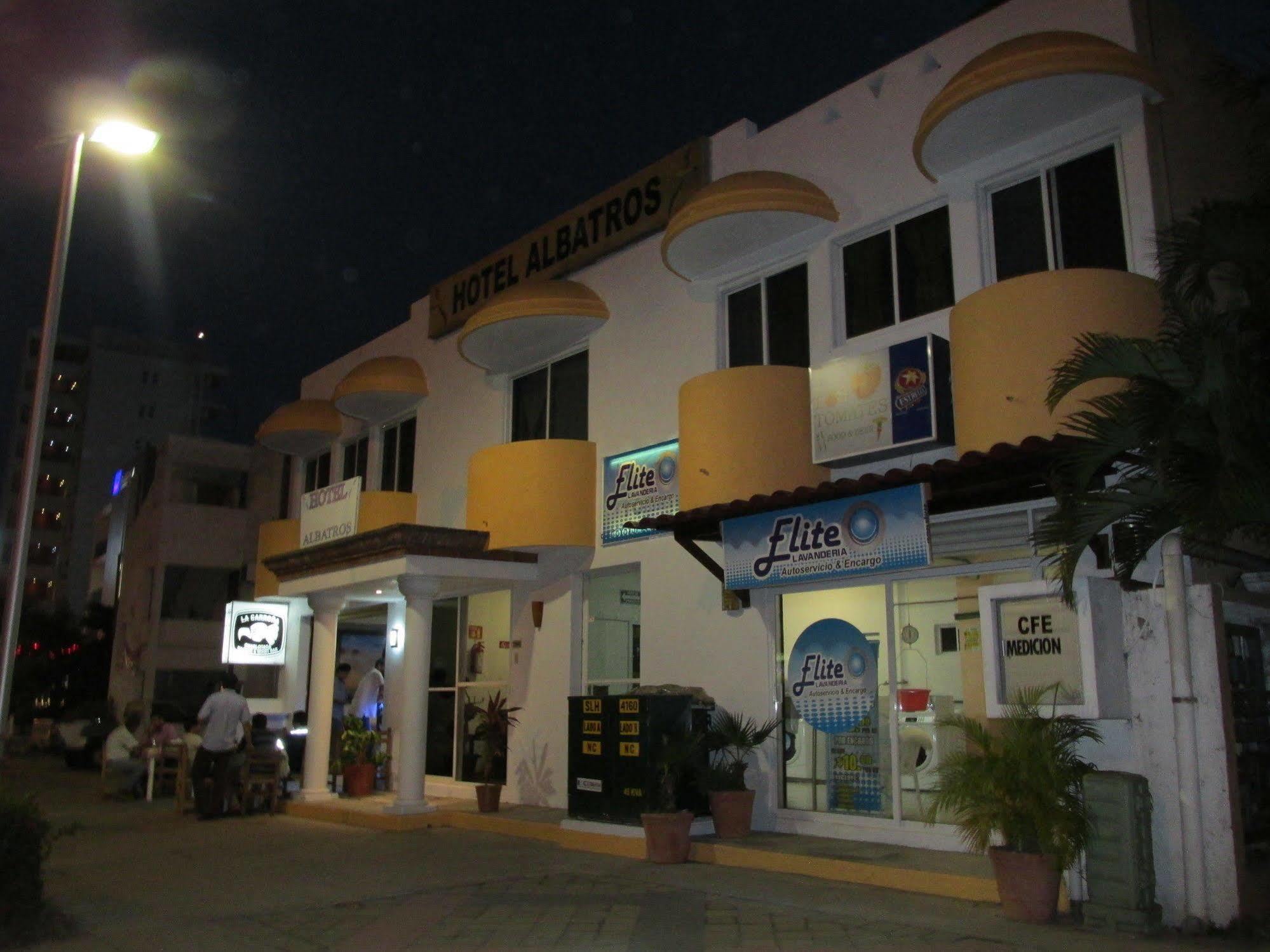Hotel Albatros Manzanillo Exteriér fotografie
